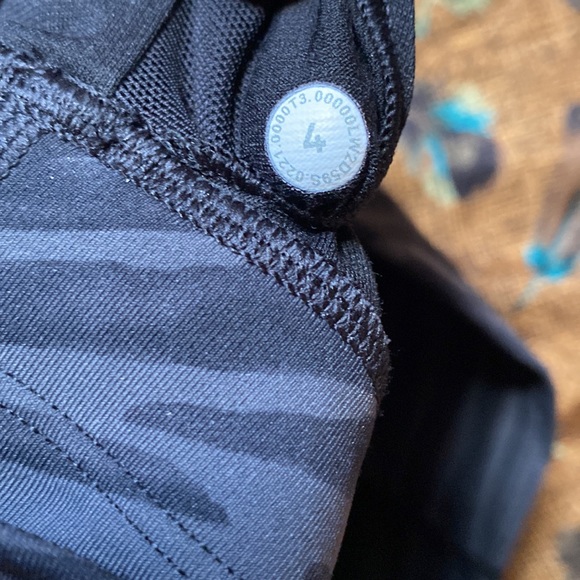 Lululemon Sportbra - Picture 3 of 3